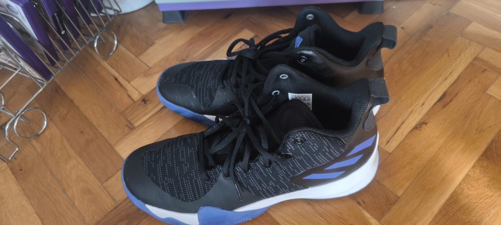 Маратонки Adidas 44