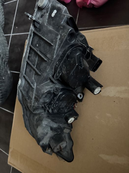 Фарове за BMW e90