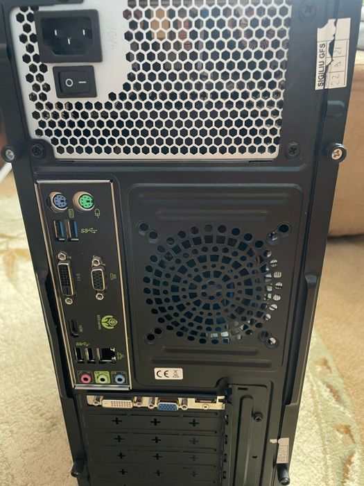 Настолен Компютър