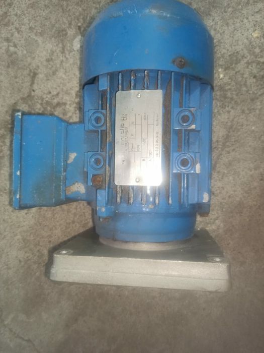 Двигатель 0.37 кВт