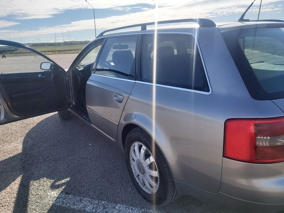 Продам машину состояние хорошее звоните интересуетесь.