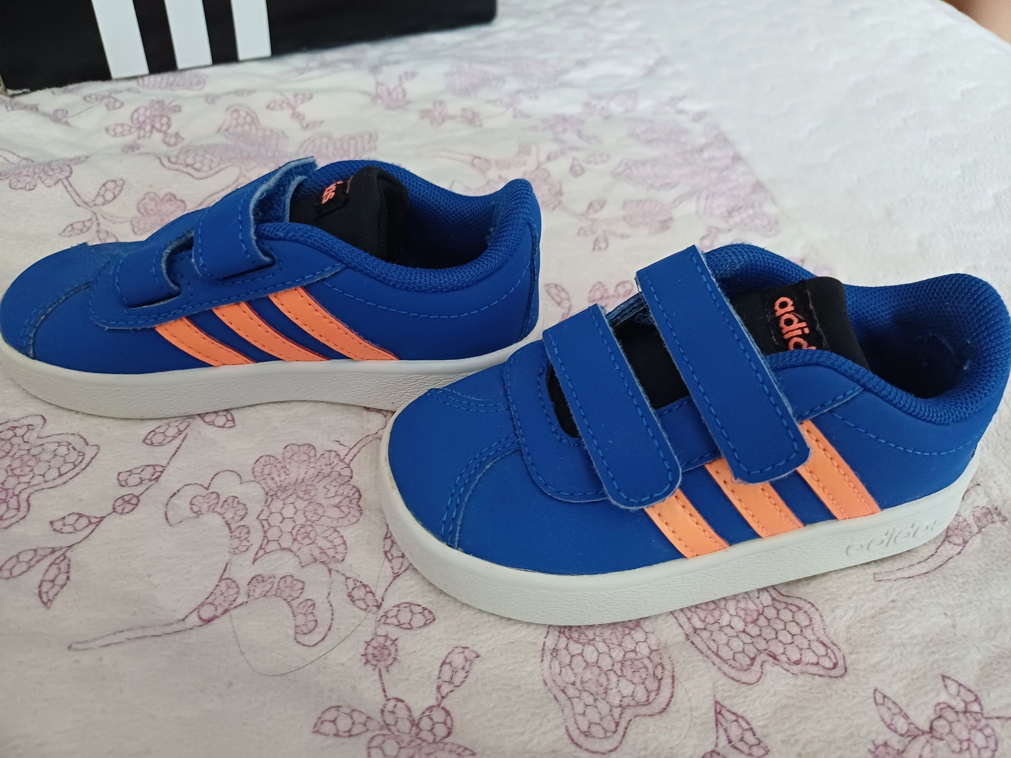 Маратонки  Adidas