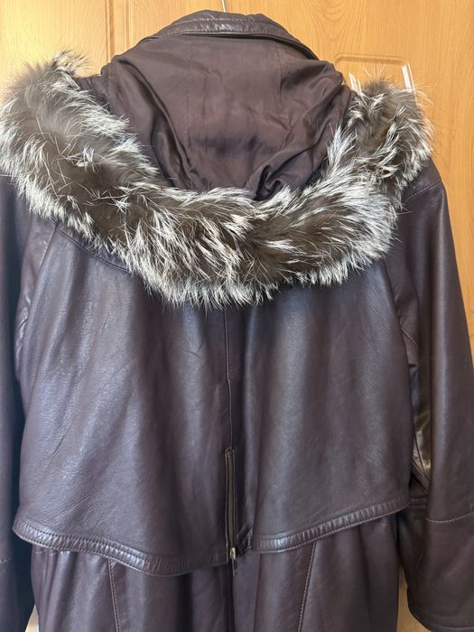 Кожено яке с качулка от естествен косъм