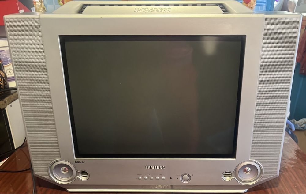 Продам телевизор