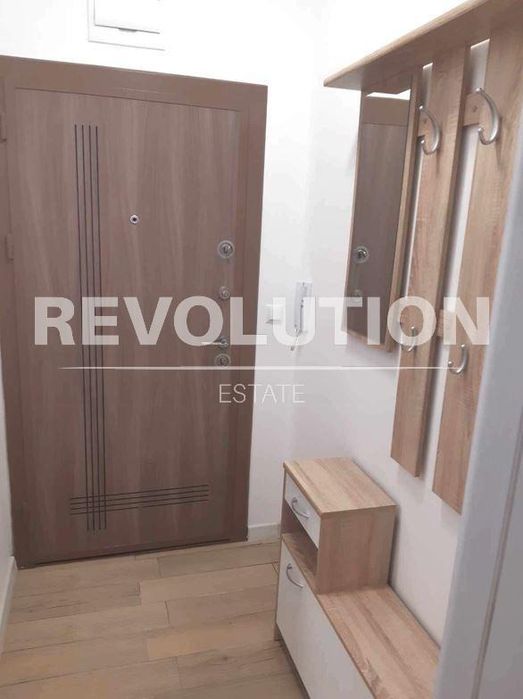 Едностаен апартамент в района на Цветен квартал!