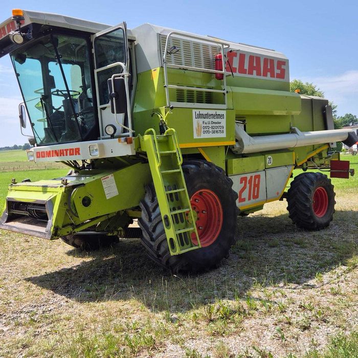 Se vinde doua combine Claas cu accesori complecte