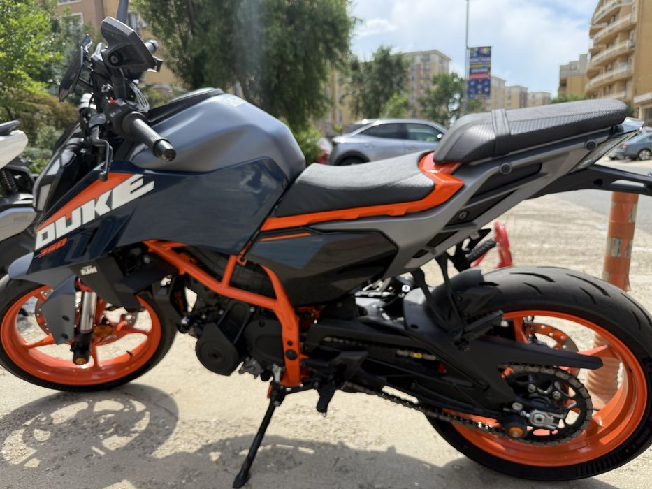Motocicleta Duke 390 - 800km rulata 2024