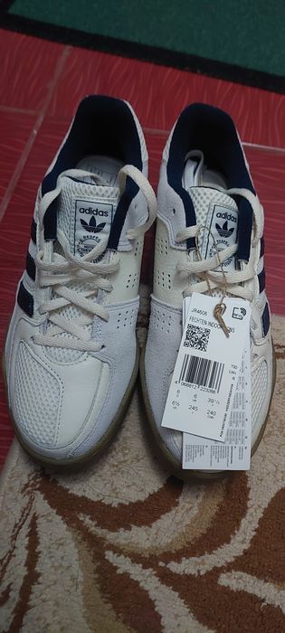 Vand Adidas doua modele