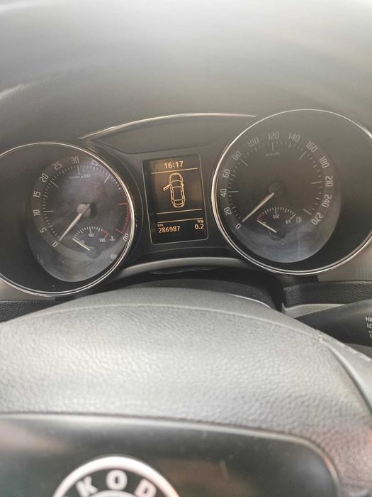 SKODA SUPERB 2,0 tdi 170 CP