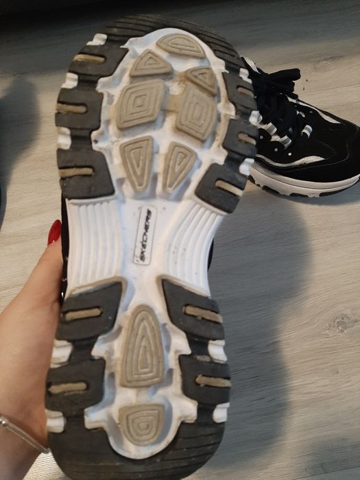 Adidasi grosime marimea 36 skechers