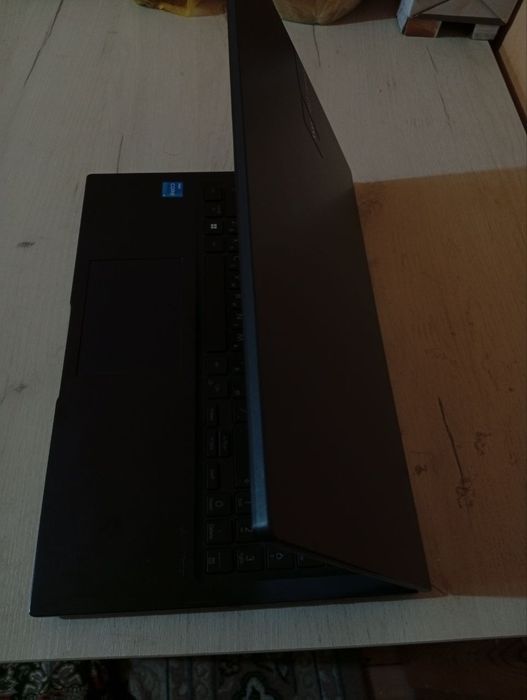 ASUS vivobook 15