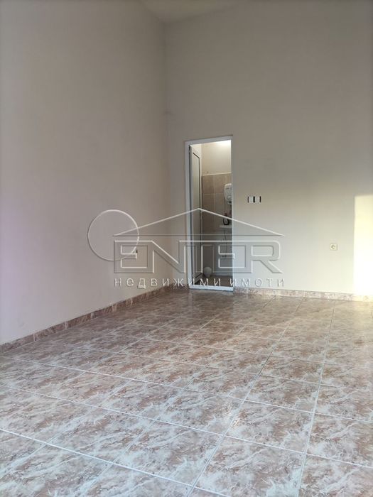 Дава се под наем Магазин в Варна, Победа - 21 кв.м за 155 € - Снимка #1