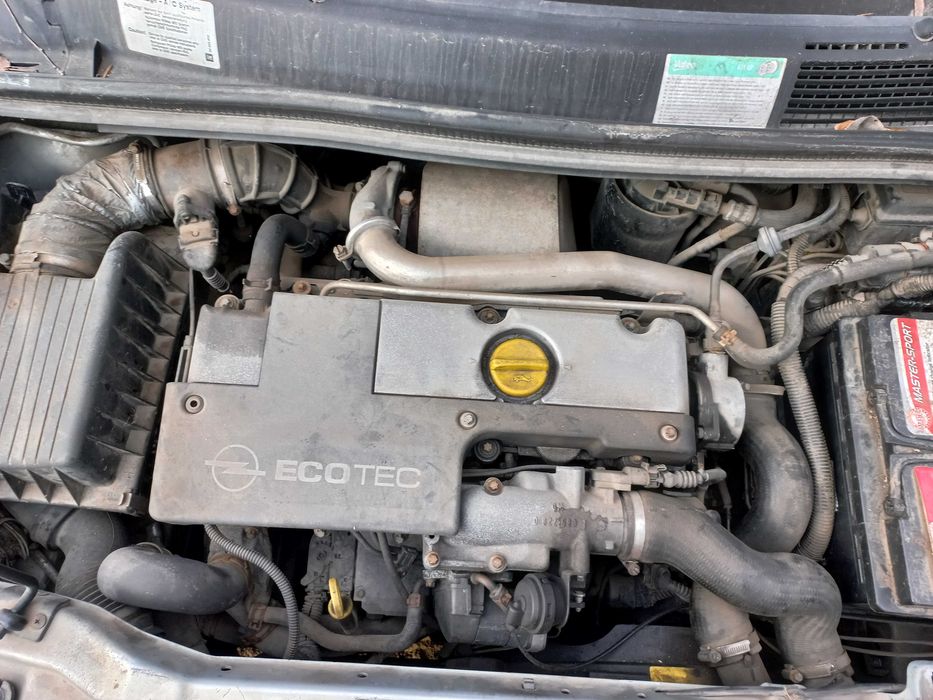 Opel Zafira-на части