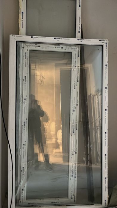 Продаю двери и окно от болкона