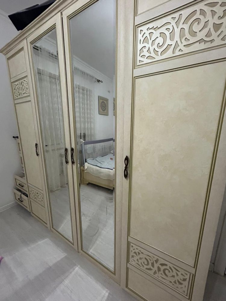 Спальный мебель срочно