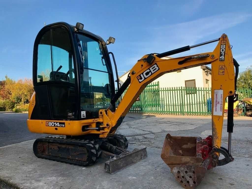 Miniexcavator 2 t, 3,5 t, 4 t, bobcat pt incarcat sapt, de inchiriat