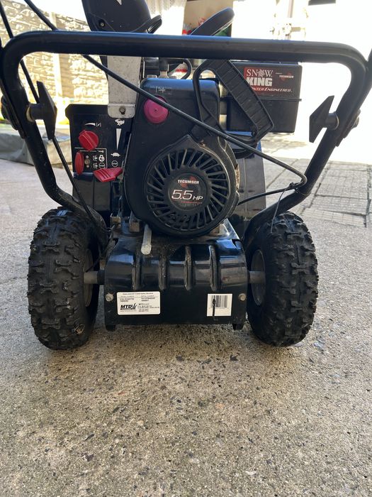 Продавам машина за сняг