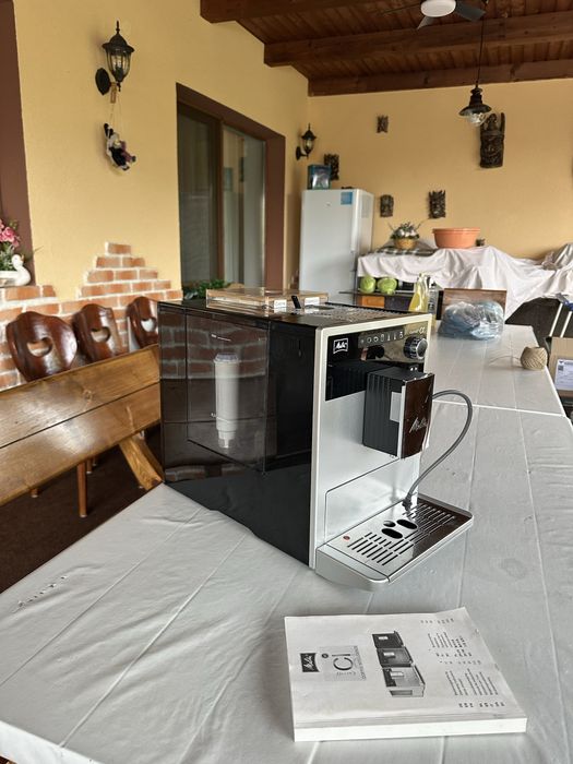 Espressorul Melitta Caffeo CI E970-103