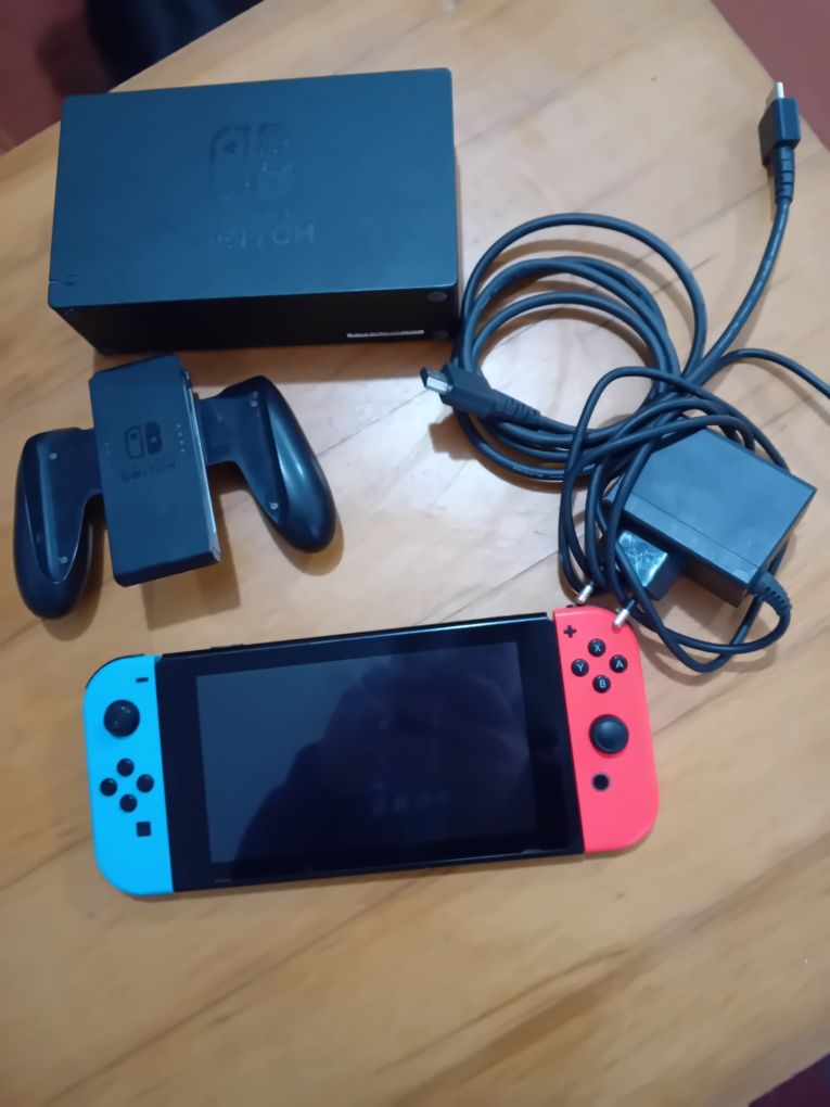 Nintendo Switch  ,