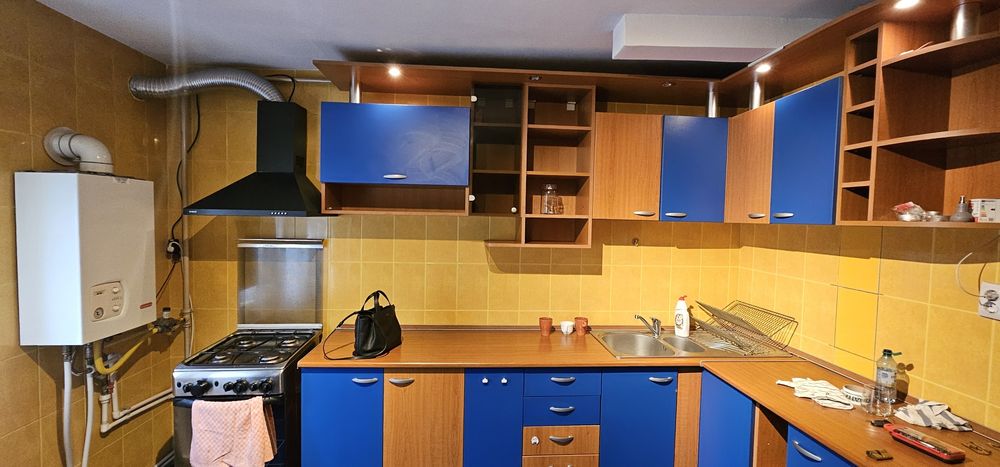 Vand mobilier bucatarie ,zona Mall Vitan