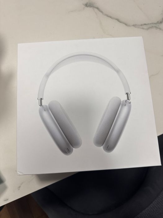 Air pods max коробка