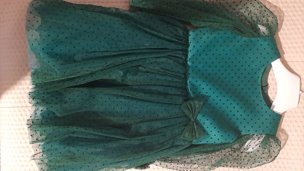 Rochie model unic. Varsta 2-3ani.