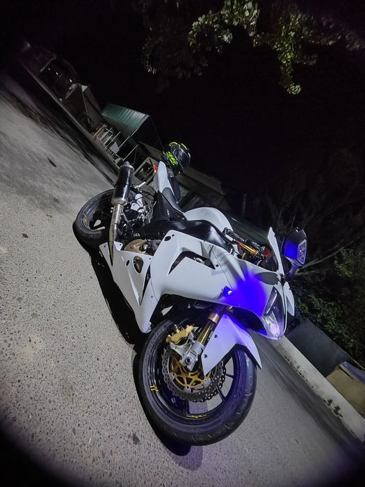 Kivasakiy zx10 r 2004