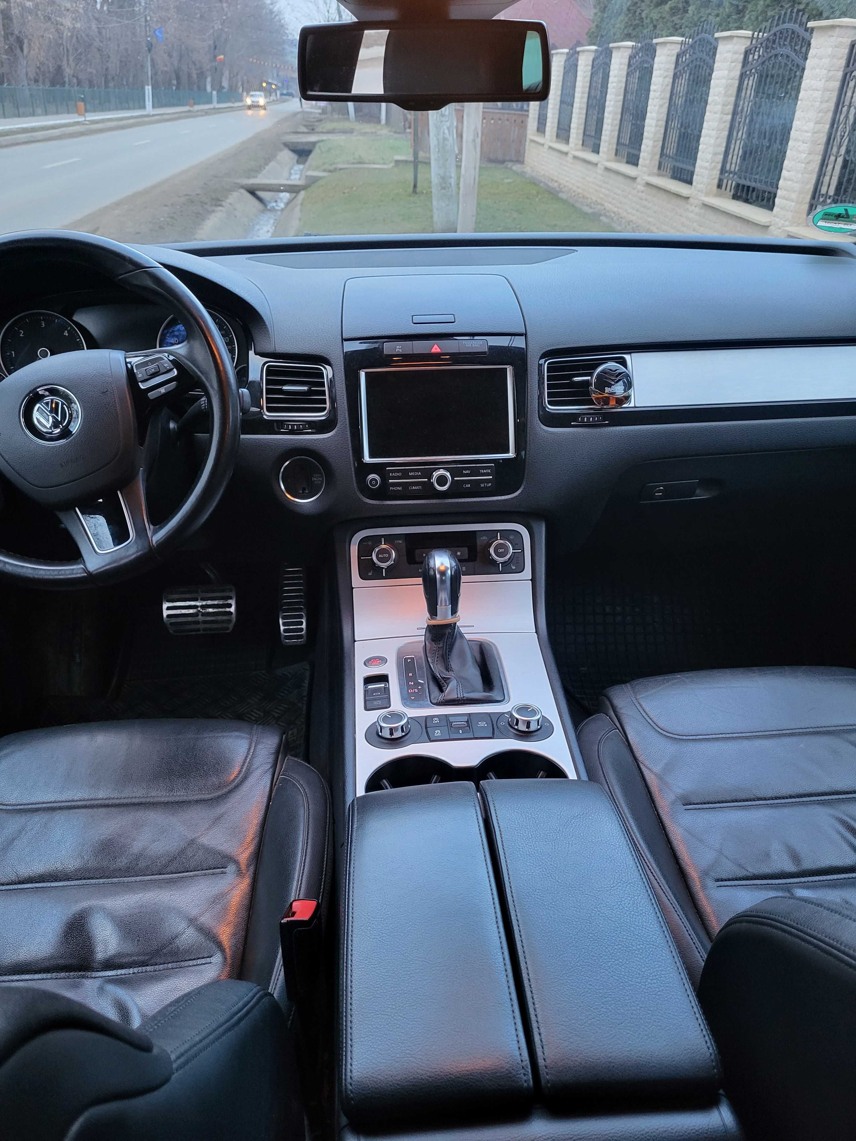 Volkswagen Touareg Exclusive 245 CP