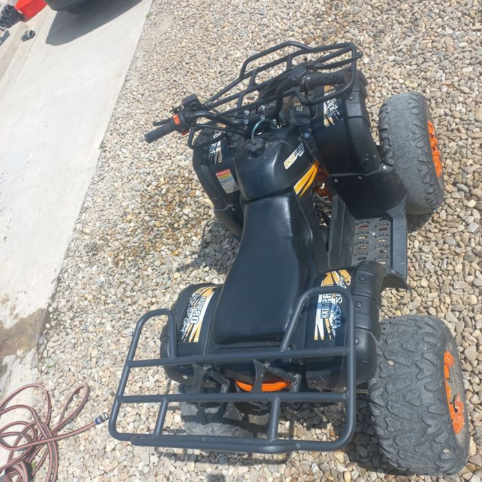 Vând atv din 2022
