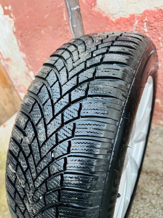 Vand anvelope bridgestone 205/60/16 dot2024