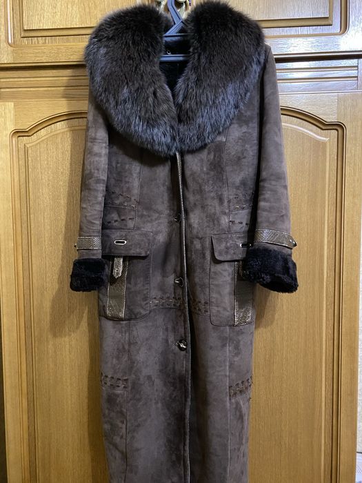 Продается; Натуральная дубленка  Турция , воротник Песец. Размер 46-48