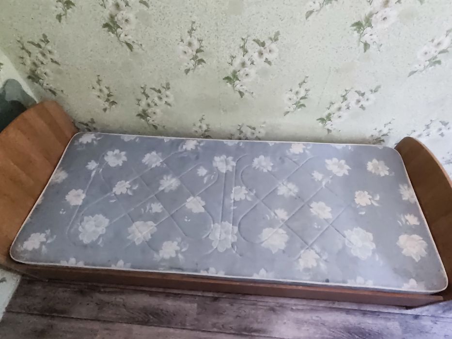 Продам кровать Б/У односпальная. Самовывоз