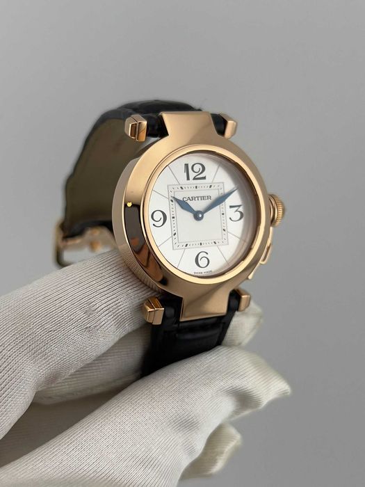 Наручные часы Pasha de Cartier