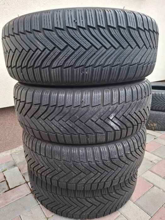 Set 4 anvelope iarna Michelin Alpin 6 215 60 16