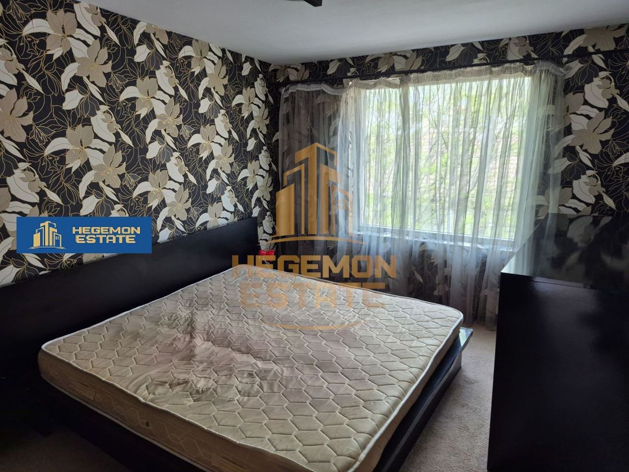 Продава се Двустаен апартамент в Варна, Колхозен пазар - 55 кв.м за 2491 €/кв.м - Снимка #3