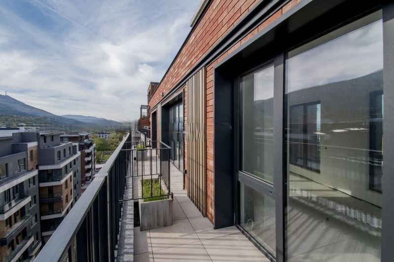 Продава се Четиристаен апартамент в София, Кръстова вада - 220 кв.м за 1519 €/кв.м - Снимка #9