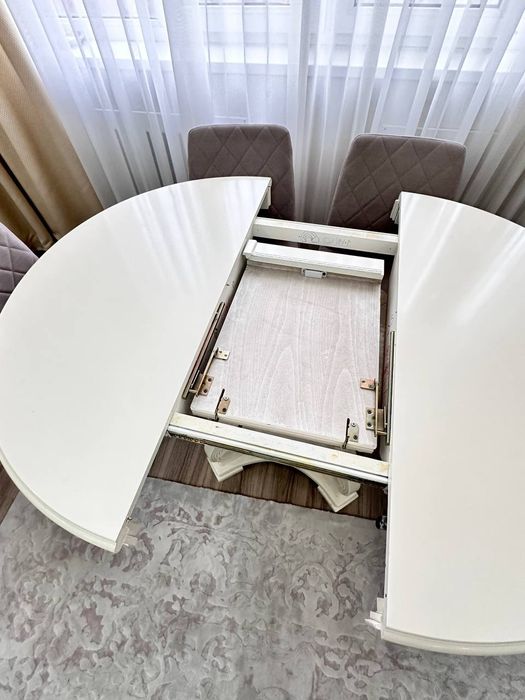 Продается стол круглый