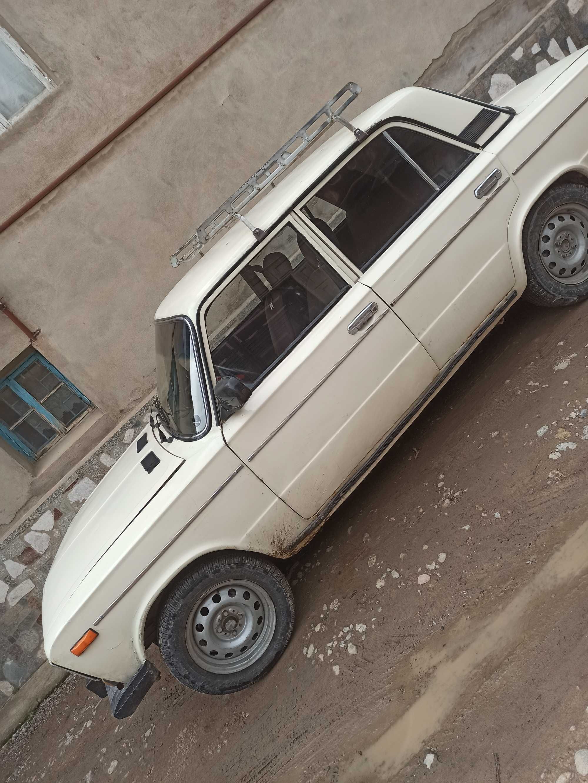 Avtomobil vaz 21-06