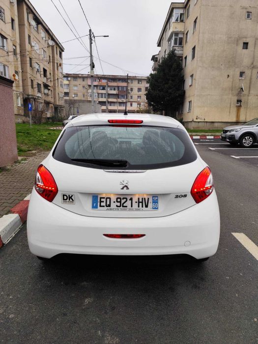 Peugeot 208...2014