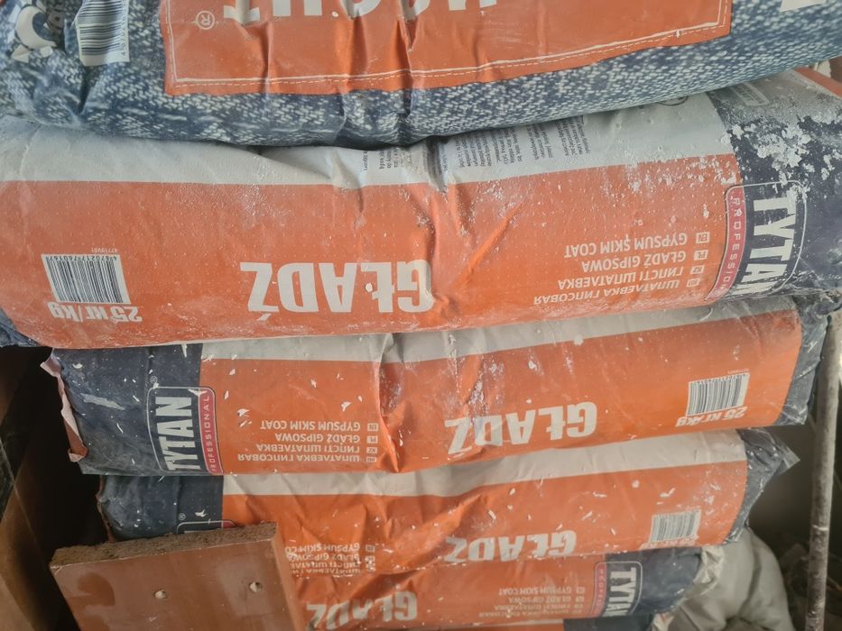 Продам шпаклевки титан гладз