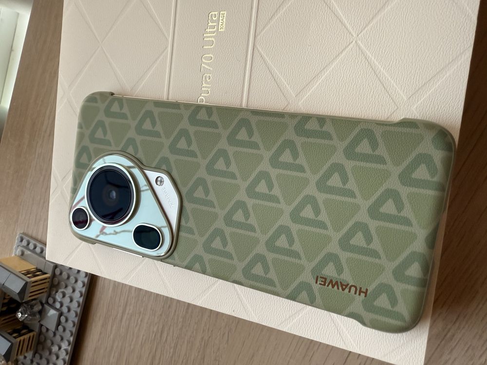 Продавам Huawei Pura 70 ultra