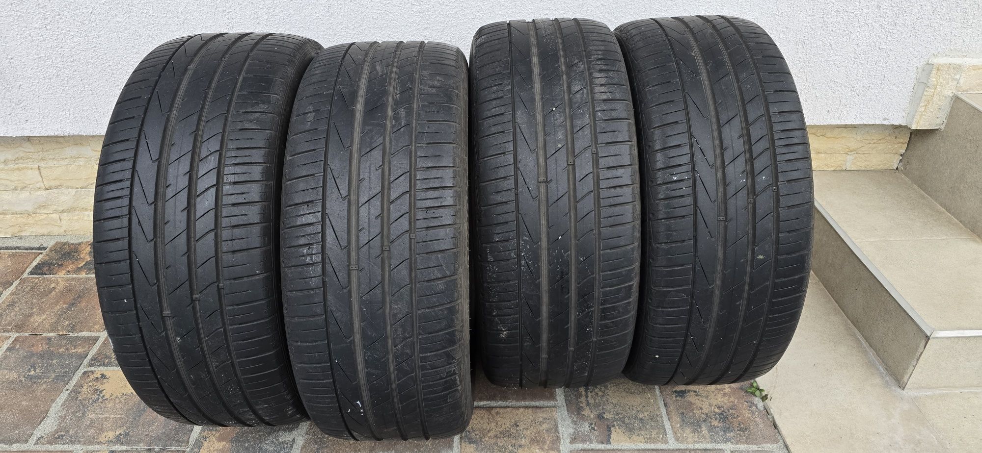 Anvelope Vara 255 45 R19 104Y  hankook ventus s1 evo2 suv
