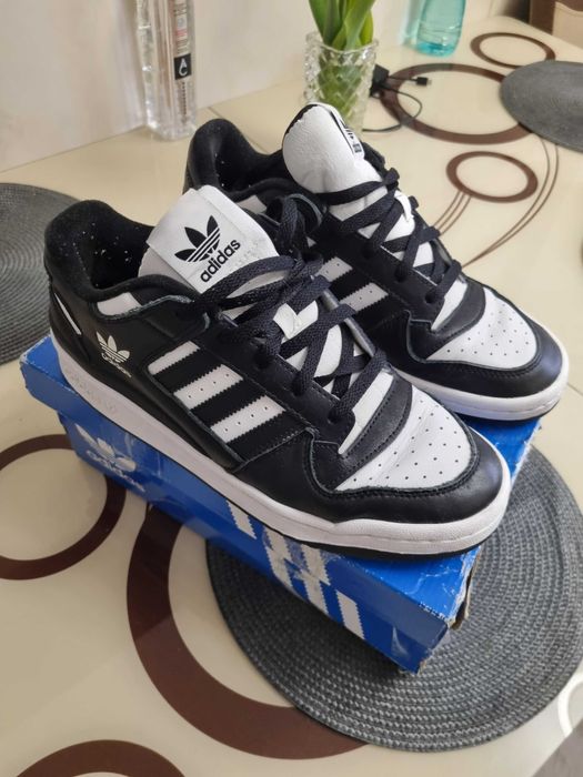 Adidași originali Adidas marimea 42.5