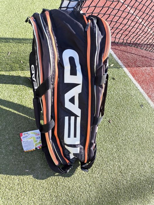 Продавам запазени сакове за тенис на корт.