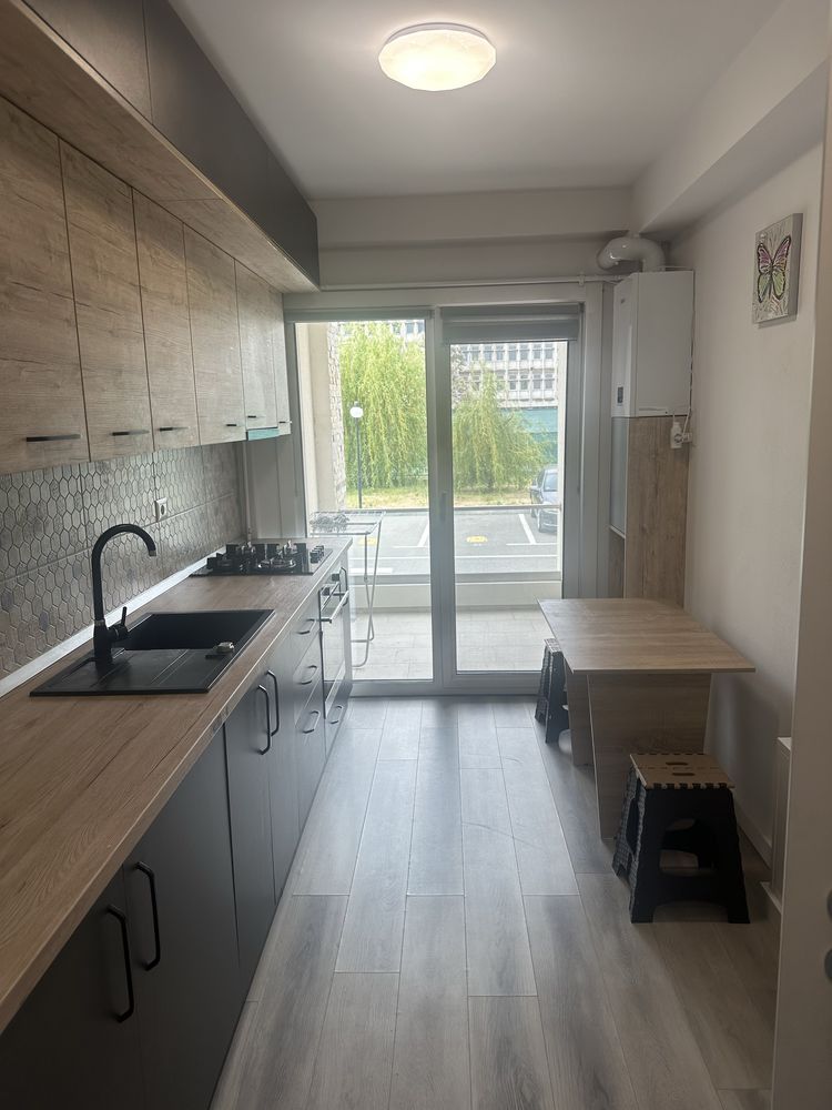 Gasoniera spatioasa 40 mp + balcon+parcare mobilat bloc nou 2021
