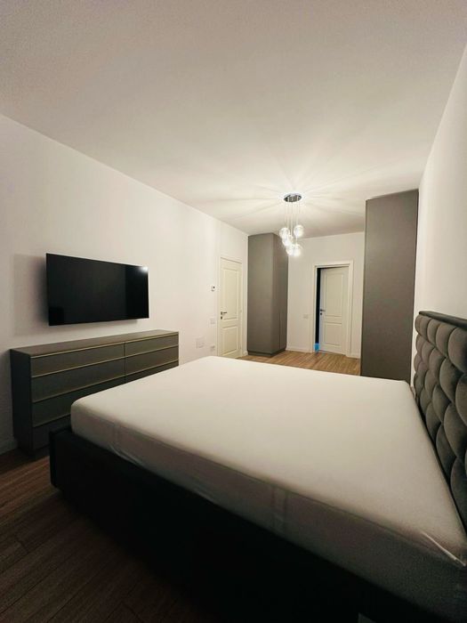3 camere Porche Pipera, Parcare, Complet Mobilat