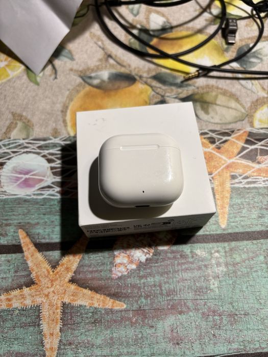 Apple airpods 4 отлично състояние