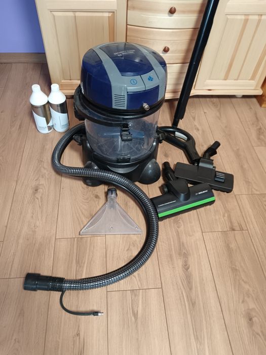 Професионална прахусмокачка за сухо и мокро