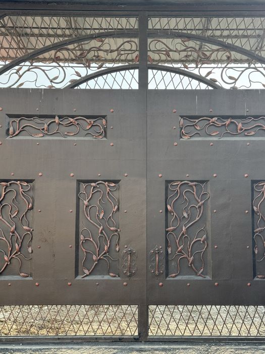 Продаётся своя участок 17-сотухов.