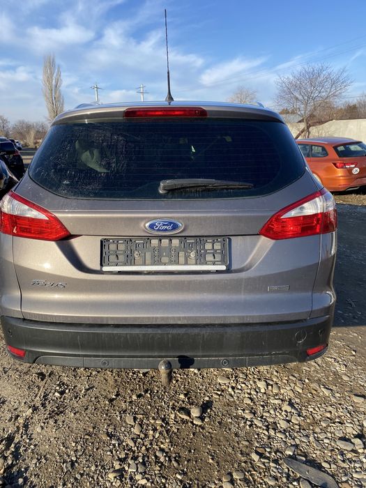 Haion cu lunetă Ford Focus 3 break